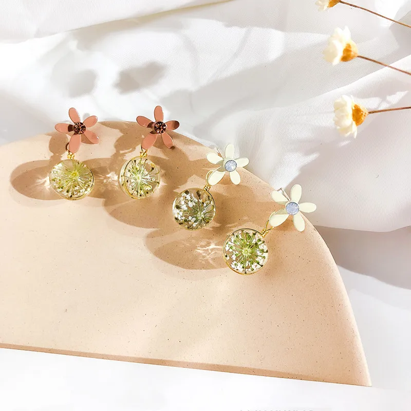 Dominated 2019 Simple New Crystal Water Drop plant Women Drop earrings Sweet personality fashion elegant flower earrings
Dominated 2019 Simple New Crystal Water Drop plant Women Drop earrings Sweet personality fashion elegant flower earrings