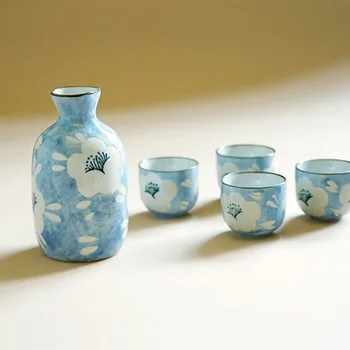 Japanese saka pot Under Glazed Ceramic water jar and cannikin set hip flask floral pattern wine set tableware JJ_SHLY
Japanese saka pot Under Glazed Ceramic water jar and cannikin set hip flask floral pattern wine set tableware JJ_SHLY