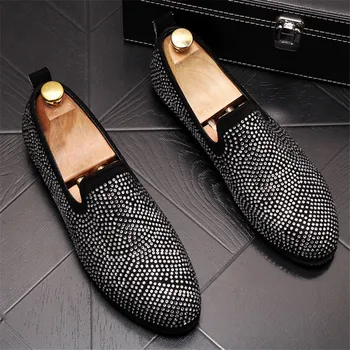 Luxury Brand Men loafers Gold Diamond Rhinestones Spikes men shoes Rivets Casual Flats sneakers wholesale
Luxury Brand Men loafers Gold Diamond Rhinestones Spikes men shoes Rivets Casual Flats sneakers wholesale
