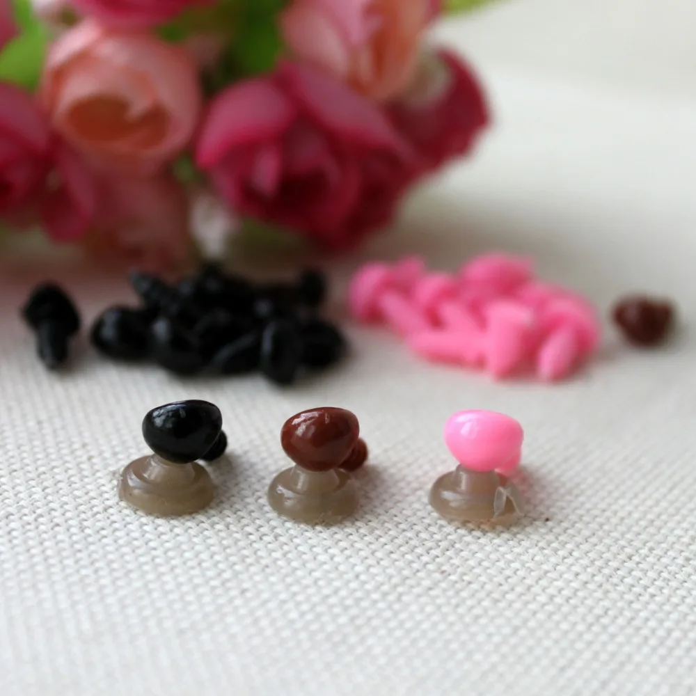 100pcs/bag 7*9mm triangle nose(with washers) Diy doll toy Accessories Triangle Toy Noses For teddy bear Crafts plastic nose 100pcs/bag 7*9mm triangle nose(with washers) Diy doll toy Accessories Triangle Toy Noses For teddy bear Crafts plastic nose<br><br>Aliexpress