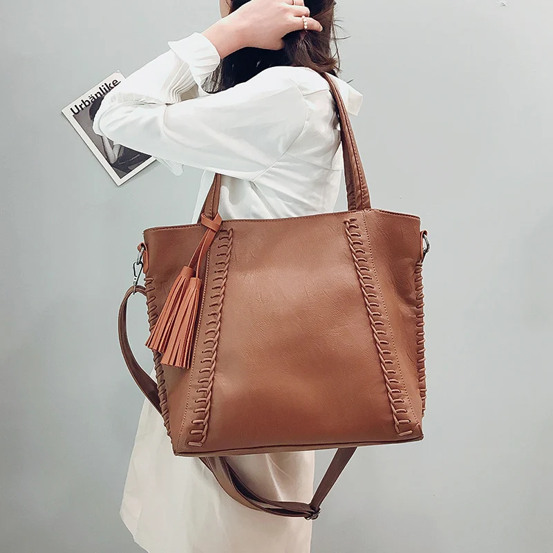 KMFFLY Vintage Tassel Big Bag Women Messenger Bags Large Capacity Shoulder Bags Famous Brand Women Crossbody Bag Sac a Main
KMFFLY Vintage Tassel Big Bag Women Messenger Bags Large Capacity Shoulder Bags Famous Brand Women Crossbody Bag Sac a Main