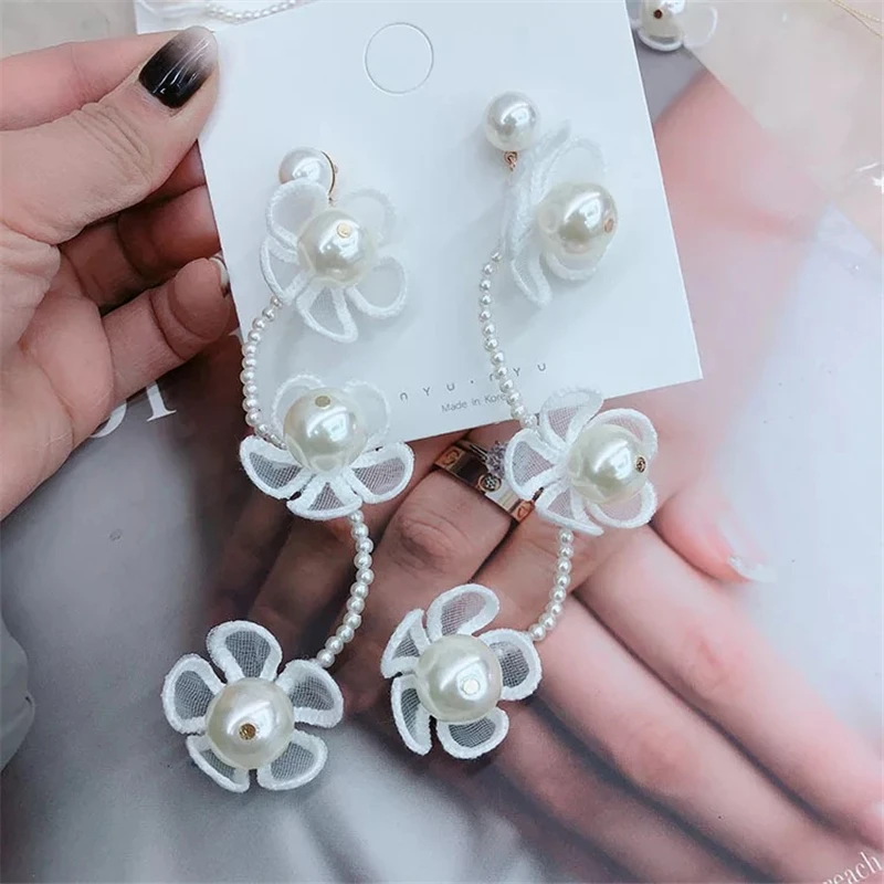 New Trendy Flower Drop Earrings Romantic Simulated Pearls Decoration Pendant Earrings For Women Girl Jewelry Gift Wholesale
New Trendy Flower Drop Earrings Romantic Simulated Pearls Decoration Pendant Earrings For Women Girl Jewelry Gift Wholesale