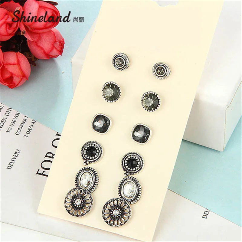 New Fashion Accessories Stud Earring Sets 6 Pairs Multiple Color Round Hollow Carved Flower Crystal Earring For Women Jewelry
New Fashion Accessories Stud Earring Sets 6 Pairs Multiple Color Round Hollow Carved Flower Crystal Earring For Women Jewelry