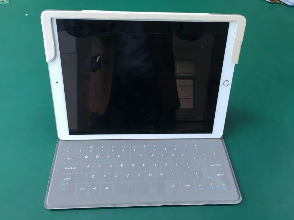 Ultra-thin Bluetooth Keyboard leather case For 12.9 inch apple ipad pro Tablet PC For 12.9 inch apple ipad pro keyboard case
Ultra-thin Bluetooth Keyboard leather case For 12.9 inch apple ipad pro Tablet PC For 12.9 inch apple ipad pro keyboard case
