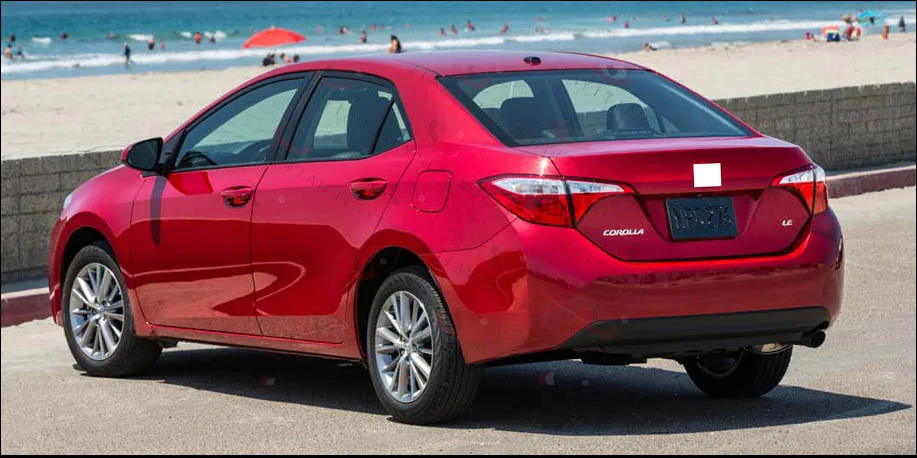 2014-Toyota-Corolla-rear-31-4