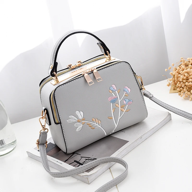 2019 summer new fashion small fresh versatile handbag shoulder slung small square bag ladies bag
2019 summer new fashion small fresh versatile handbag shoulder slung small square bag ladies bag