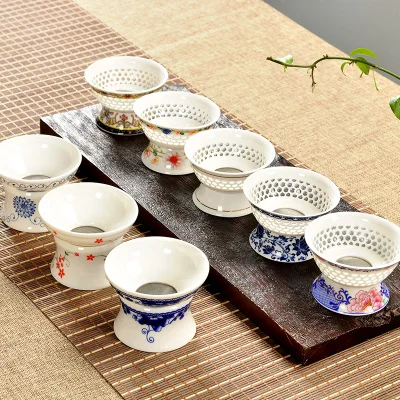 

Jingdezhen Exquisite Blue and White Porcelain Tea Filter Hollow Honeycomb Glass Ceramic Kung Fu Teaware Tea Strainer