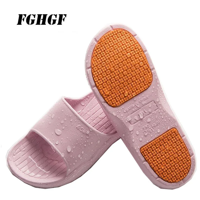 Summer slippers Men and women indoor soft rubber thick bottom non-slip bath bathroom home lovers sandals and slippers flat shoes
Summer slippers Men and women indoor soft rubber thick bottom non-slip bath bathroom home lovers sandals and slippers flat shoes
