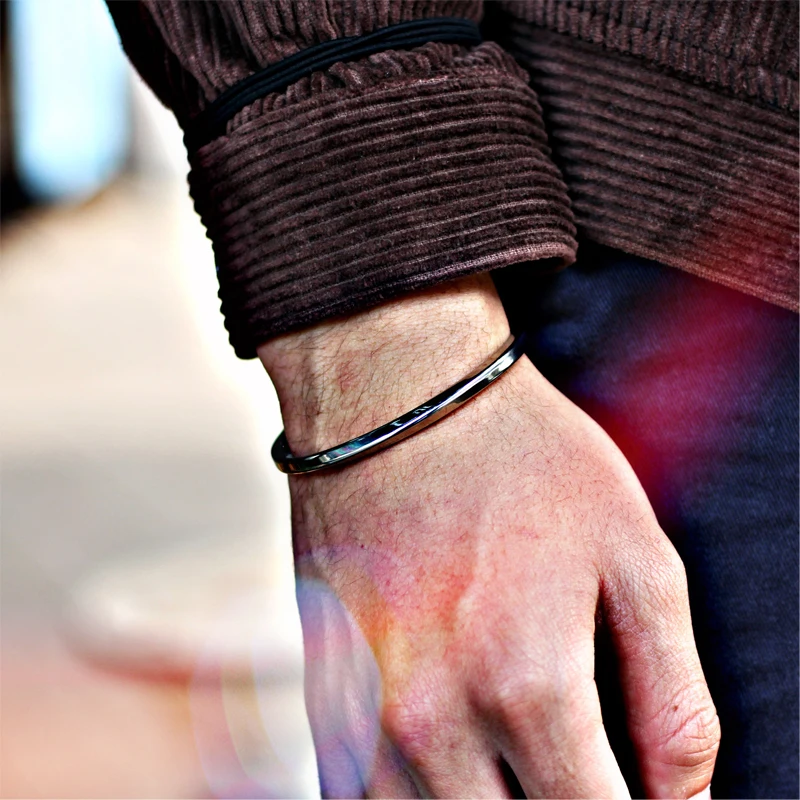 Mcllroy New Design Men's Bracelet Titanium Steel Cuff Bracelets Bangles &316L Stainless Steel Distortion Open Male Color Jewelry
Mcllroy New Design Men's Bracelet Titanium Steel Cuff Bracelets Bangles &316L Stainless Steel Distortion Open Male Color Jewelry