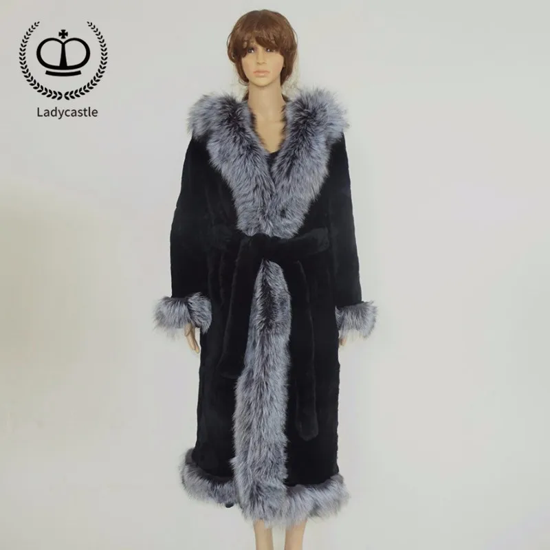 2018 New Skin Real Rex Rabbit Fur Coat With Big Sliver Fox Turn-down Collar Fur Coat Rabbit Long Jacket Genuine With Belt RB-030
2018 New Skin Real Rex Rabbit Fur Coat With Big Sliver Fox Turn-down Collar Fur Coat Rabbit Long Jacket Genuine With Belt RB-030