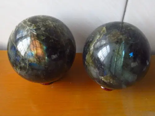 WW 06174 2PCS NATURAL Labradorite Great Shine / Fire SPHERE BALL HEALING +Pedestal
WW 06174 2PCS NATURAL Labradorite Great Shine / Fire SPHERE BALL HEALING +Pedestal