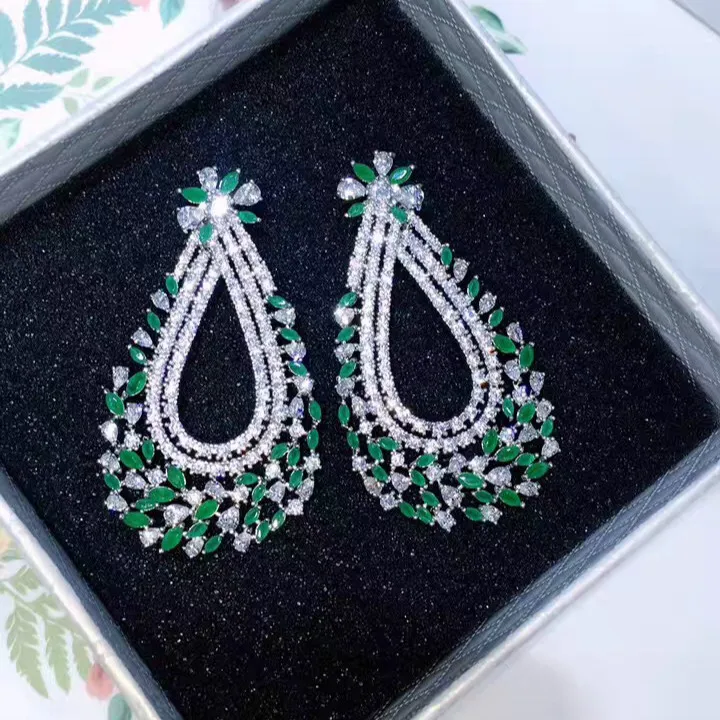 AAA cubic zirconia prong setting big unique design flower drop earrings brincos for women party wedding ear accessories
AAA cubic zirconia prong setting big unique design flower drop earrings brincos for women party wedding ear accessories