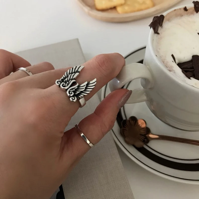 100% 925 Sterling Silver Openwork Wings Feather Finger Ring for Woman Fine Jewelry
100% 925 Sterling Silver Openwork Wings Feather Finger Ring for Woman Fine Jewelry