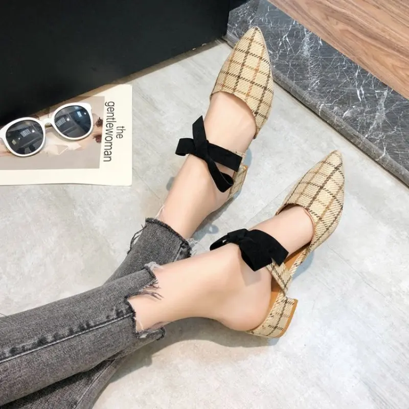 2019 Summer lattice Slippers Pointed Toe Square Heel Ladies Slides Women Fashion Brand Mules Shoes zapatos mujer Big size 41 42
2019 Summer lattice Slippers Pointed Toe Square Heel Ladies Slides Women Fashion Brand Mules Shoes zapatos mujer Big size 41 42