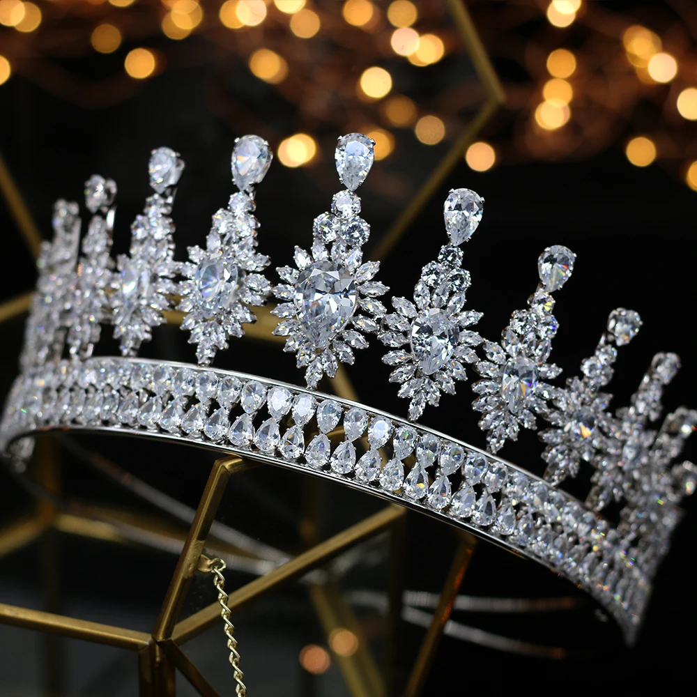 Luxury bride Ty Yala grand zircon queen Crown wedding hair accessories Crown Headband Pageant hair Headwear Headwear Headdress
Luxury bride Ty Yala grand zircon queen Crown wedding hair accessories Crown Headband Pageant hair Headwear Headwear Headdress