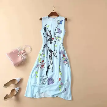 European and American women's fashion 2019 spring new style Heavy industry sequin embroidery sleeveless vest dress
European and American women's fashion 2019 spring new style Heavy industry sequin embroidery sleeveless vest dress