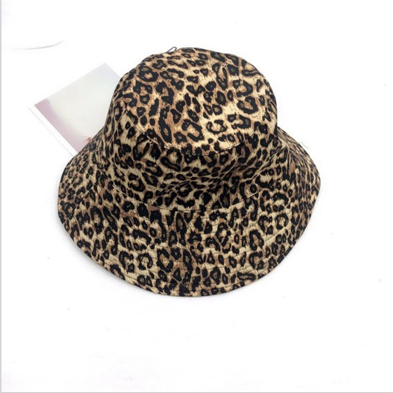 Women's Outdoor Wide Brim Sun Hat Side Snap Chin Cord Fishing Hiking Cap Camouflage Boonie Safari Summer Leopard Camping Hats
Women's Outdoor Wide Brim Sun Hat Side Snap Chin Cord Fishing Hiking Cap Camouflage Boonie Safari Summer Leopard Camping Hats