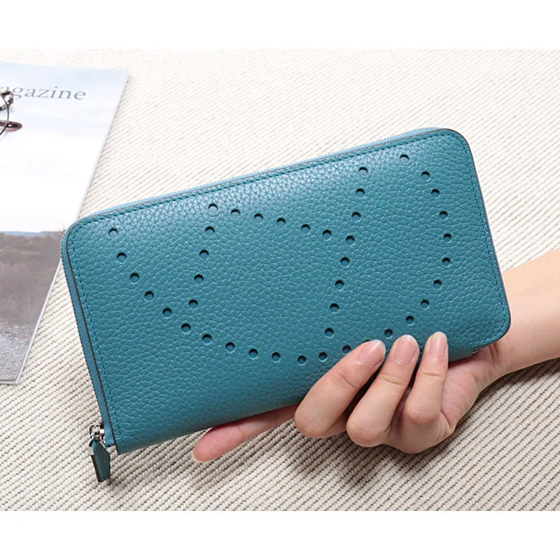 Newest Women Hallow Out Clutch 2019 New Wallet Genuine Leather Purse Female Long Wallet Zipper Round Women Coin Purse For iPhone 
Newest Women Hallow Out Clutch 2019 New Wallet Genuine Leather Purse Female Long Wallet Zipper Round Women Coin Purse For iPhone