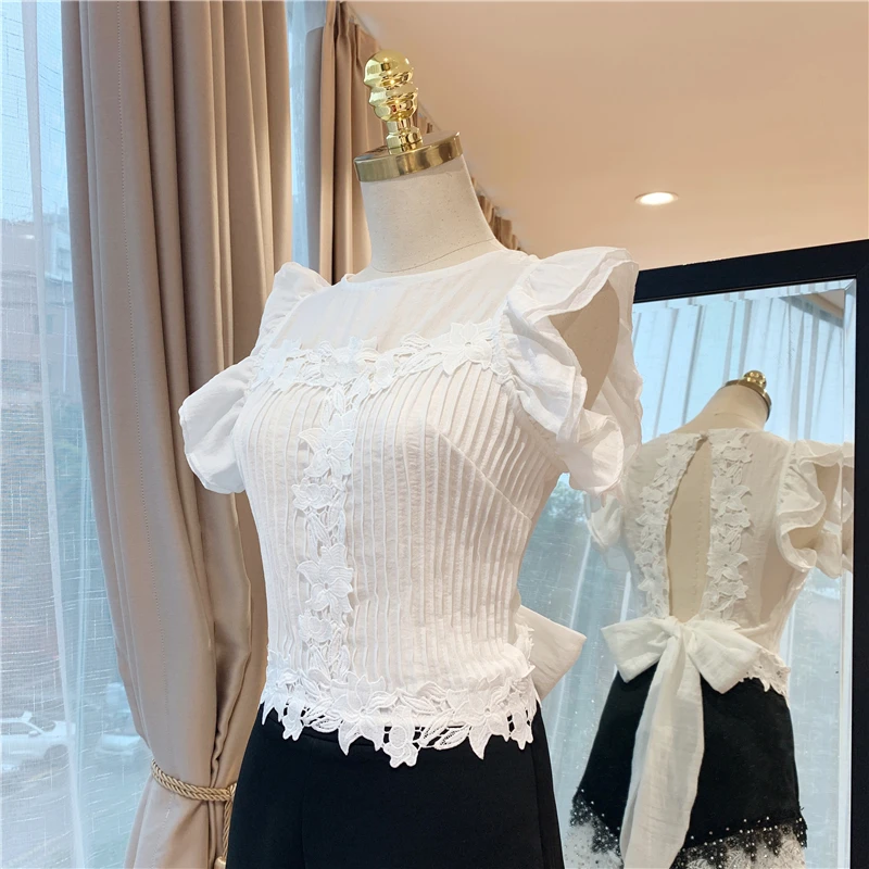 HIGH QUALITY Newest Fashion Summer 2019 Runway Designer Shirt Women's Butterfly Sleeve Backless Lace Embellished Bow Shirt
HIGH QUALITY Newest Fashion Summer 2019 Runway Designer Shirt Women's Butterfly Sleeve Backless Lace Embellished Bow Shirt
