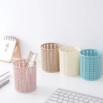 Creative imitation rattan plastic Pen container simple pure color hollow desktop pencil case Office school stationery support
Creative imitation rattan plastic Pen container simple pure color hollow desktop pencil case Office school stationery support