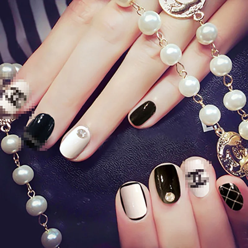 Squoval fake nails with glue Short size Carved rhinestone Diy Nail Art 19 Styles ride Wears Accessory 24 PCS Tips press on nails
Squoval fake nails with glue Short size Carved rhinestone Diy Nail Art 19 Styles ride Wears Accessory 24 PCS Tips press on nails