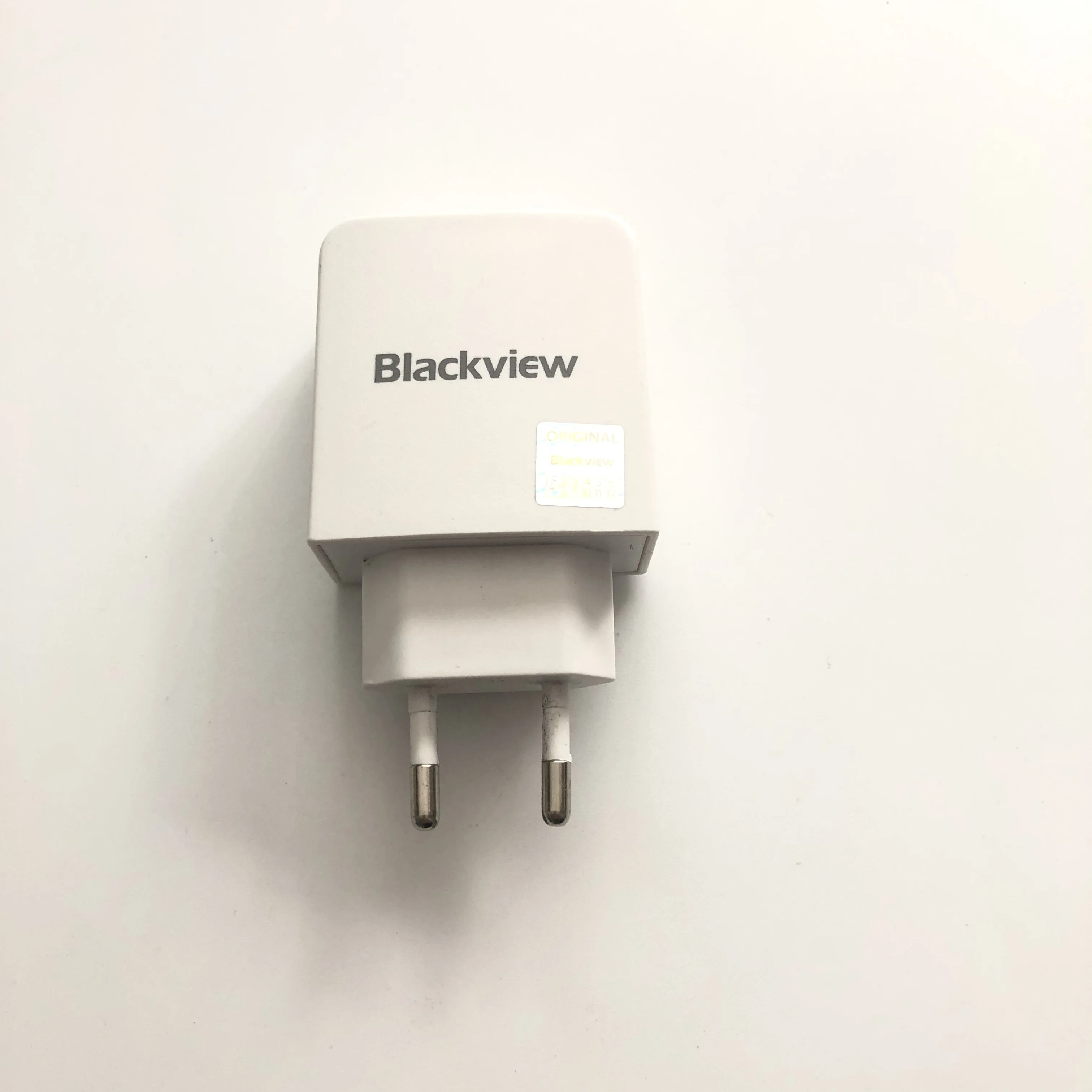 Original Blackview Travel Adapter Charger 5V7V9V/2A EU Travel For BV6000 BV7000 BV8000 Pro BV9500 BV9000 Pro BV9000 Smartphone
Original Blackview Travel Adapter Charger 5V7V9V/2A EU Travel For BV6000 BV7000 BV8000 Pro BV9500 BV9000 Pro BV9000 Smartphone