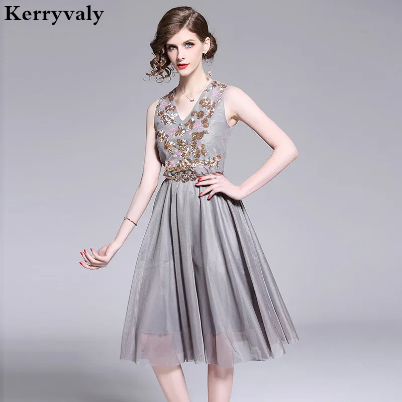New Women Mesh Sleeveless Midi Party Dress Zomerjurk Dames 2019 V-neck Summer Beach Dress Vestido Blanco Sukienki K6195
New Women Mesh Sleeveless Midi Party Dress Zomerjurk Dames 2019 V-neck Summer Beach Dress Vestido Blanco Sukienki K6195