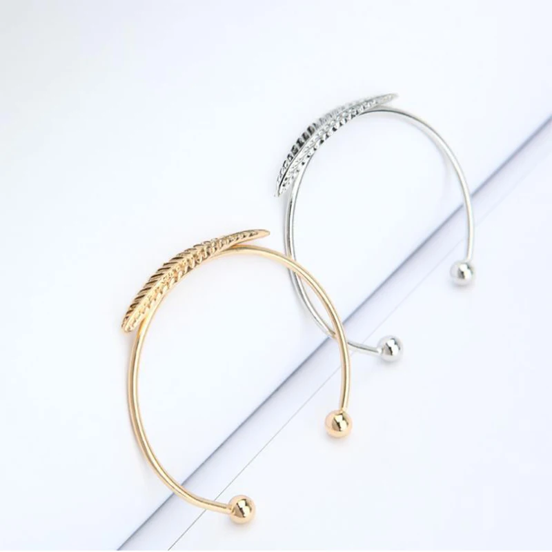 2019 Europe and America Novelty Fashion Adjustable Simple Leaves Bangle Opening Bracelet Women Jewelry Gift Women Bracelets B005
2019 Europe and America Novelty Fashion Adjustable Simple Leaves Bangle Opening Bracelet Women Jewelry Gift Women Bracelets B005
