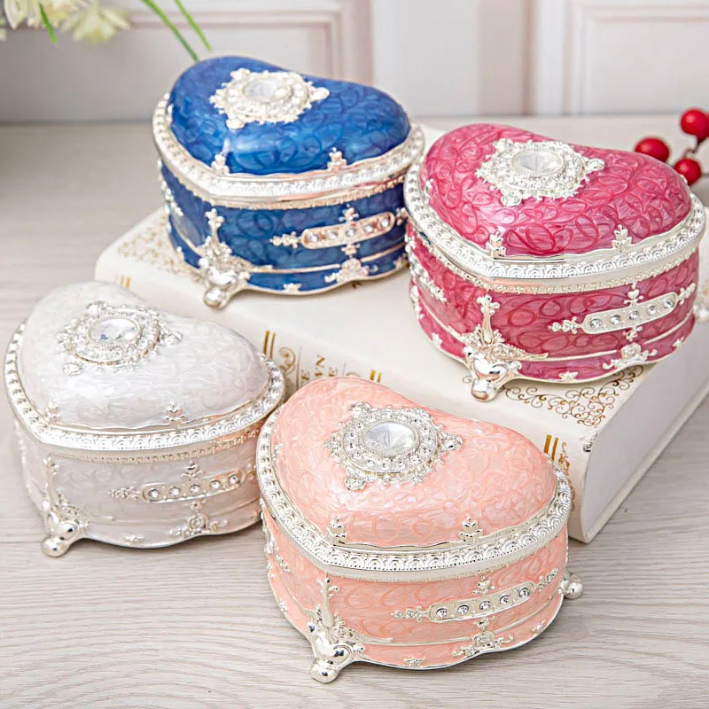 Metal Craft Creative European Heart-shaped Gemstone Jewelry Box High-grade Exquisite Enamel Princess Jewelry Storage Box
Metal Craft Creative European Heart-shaped Gemstone Jewelry Box High-grade Exquisite Enamel Princess Jewelry Storage Box