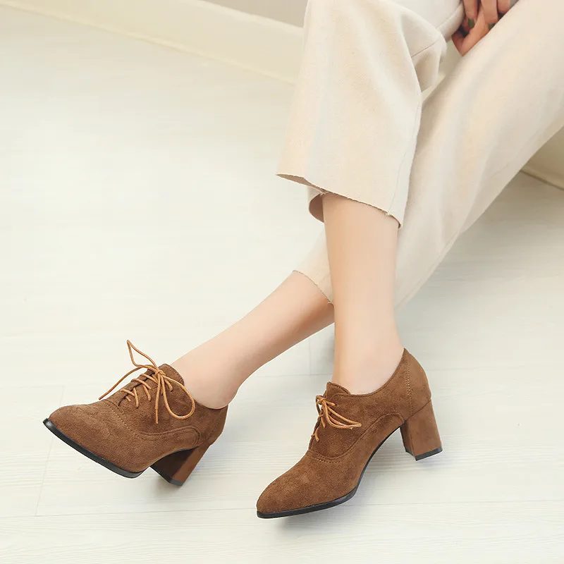 YMECHIC 2018 Vintage Flock Brown Green Balck Lace Up Gladiator Casual Pumps Women Block High Heels Lady Oxford Shoes Large Size
YMECHIC 2018 Vintage Flock Brown Green Balck Lace Up Gladiator Casual Pumps Women Block High Heels Lady Oxford Shoes Large Size