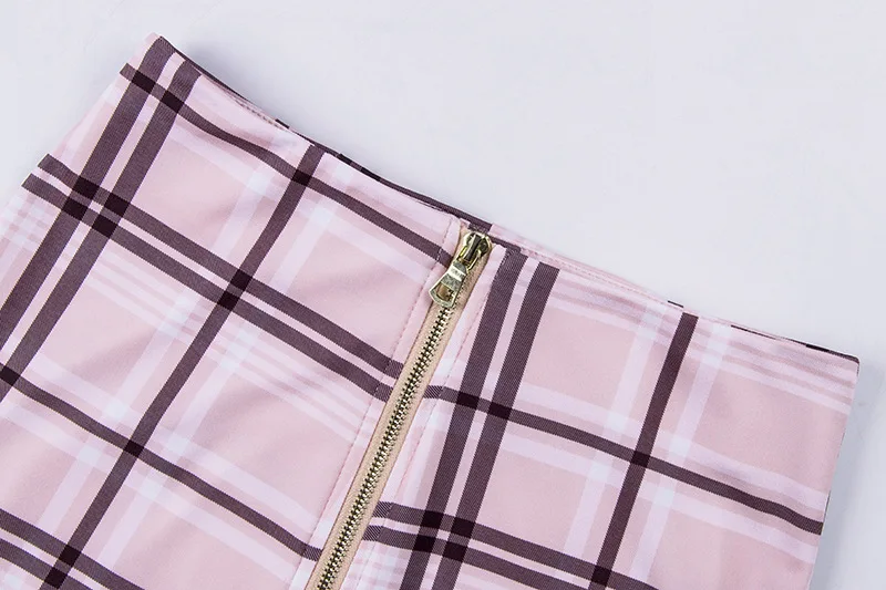 8735073938_1973477789