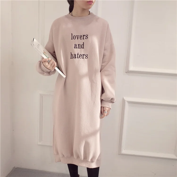 2017 Autumn Winter Dress Women Casual Loose Embroidery Cotton Dresses Vestidos Fashion Artistic Style Lantern Sleeve Robe Dress
2017 Autumn Winter Dress Women Casual Loose Embroidery Cotton Dresses Vestidos Fashion Artistic Style Lantern Sleeve Robe Dress