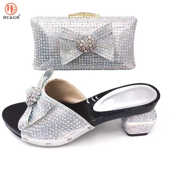 Silver Color Italian Shoe with Matching Bag Set Decorated with Appliques African Women edge Shoes and Bag Set for Wedding Party
Silver Color Italian Shoe with Matching Bag Set Decorated with Appliques African Women edge Shoes and Bag Set for Wedding Party