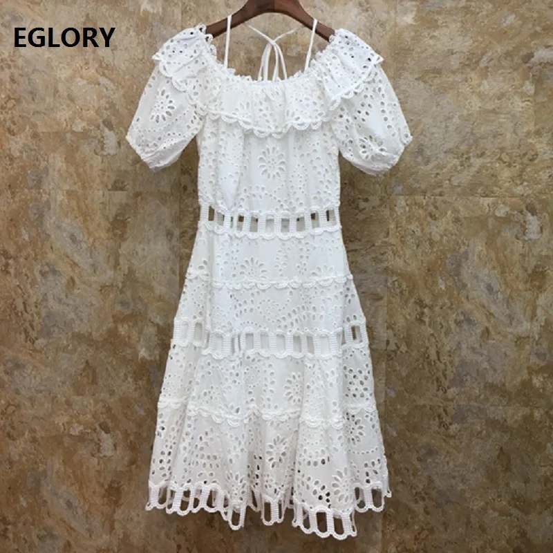 Hollow Out Embroidery Dress 2019 Summer Fashion Sexy Party White Dress Ladies Halter Neck Short Sleeve Slim Fitted Dress Girls
Hollow Out Embroidery Dress 2019 Summer Fashion Sexy Party White Dress Ladies Halter Neck Short Sleeve Slim Fitted Dress Girls