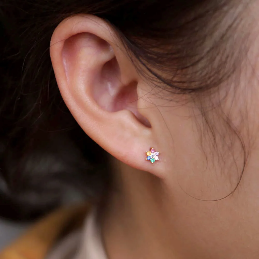 Gold color Sweet tiny 5mm flower stud earring rainbow colorful CZ stone 2019 new fine 925 sterling silver dainty minimal jewelry
Gold color Sweet tiny 5mm flower stud earring rainbow colorful CZ stone 2019 new fine 925 sterling silver dainty minimal jewelry