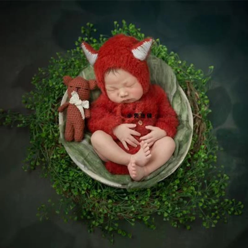 Fluffy fox hat and diaper outfit Newborn knit romper photo props Baby Angora bear hat and hooded romper full set
Fluffy fox hat and diaper outfit Newborn knit romper photo props Baby Angora bear hat and hooded romper full set