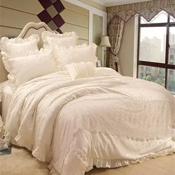 Top luxury embroidery bedding set lace duvet cover princess quilt cover elegant bedspread bed sheet skirt bedroom bedding gift
Top luxury embroidery bedding set lace duvet cover princess quilt cover elegant bedspread bed sheet skirt bedroom bedding gift