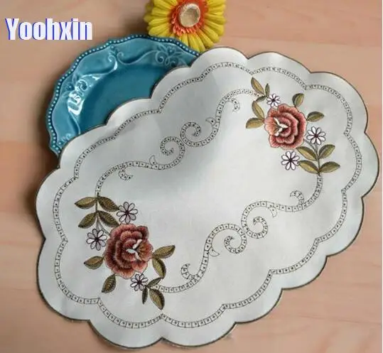 HOT oval Satin lace table place mat pad Cloth embroidery placemat cup mug glass wedding tea coffee coaster dining doily kitchen
HOT oval Satin lace table place mat pad Cloth embroidery placemat cup mug glass wedding tea coffee coaster dining doily kitchen