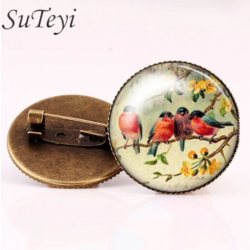 SUTEYI Stylish Woman Glass Cabochon Animal Brooch Art Picture Birds Brooches Pins Suit Men's Shirts Accessory crystal Jewelry
SUTEYI Stylish Woman Glass Cabochon Animal Brooch Art Picture Birds Brooches Pins Suit Men's Shirts Accessory crystal Jewelry