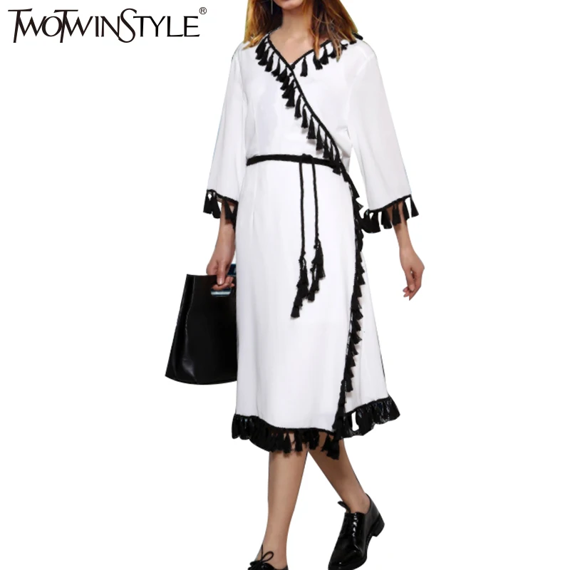 TWOTWINSTYLE Tassel Summer Dresses Women Lace up V Neck Casual Dress Female Sexy Nightgown Style White Dress 2019 Fashion New 
TWOTWINSTYLE Tassel Summer Dresses Women Lace up V Neck Casual Dress Female Sexy Nightgown Style White Dress 2019 Fashion New