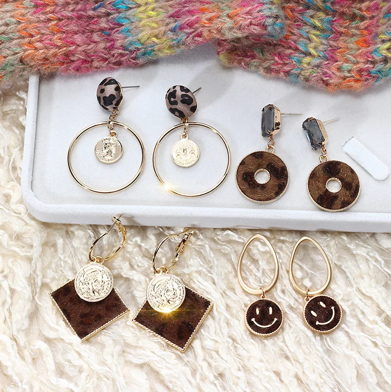 New Leopard Earrings S925 Silver Needle Autumn and Winter Female Temperament Simple Beauty Head and Eardrop Earrings
New Leopard Earrings S925 Silver Needle Autumn and Winter Female Temperament Simple Beauty Head and Eardrop Earrings