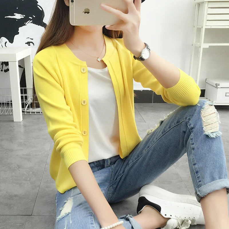Sweater cardigan spring and autumn, short coat Korean version, loose 2019 new pure color, long sleeved autumn sweater.
Sweater cardigan spring and autumn, short coat Korean version, loose 2019 new pure color, long sleeved autumn sweater.