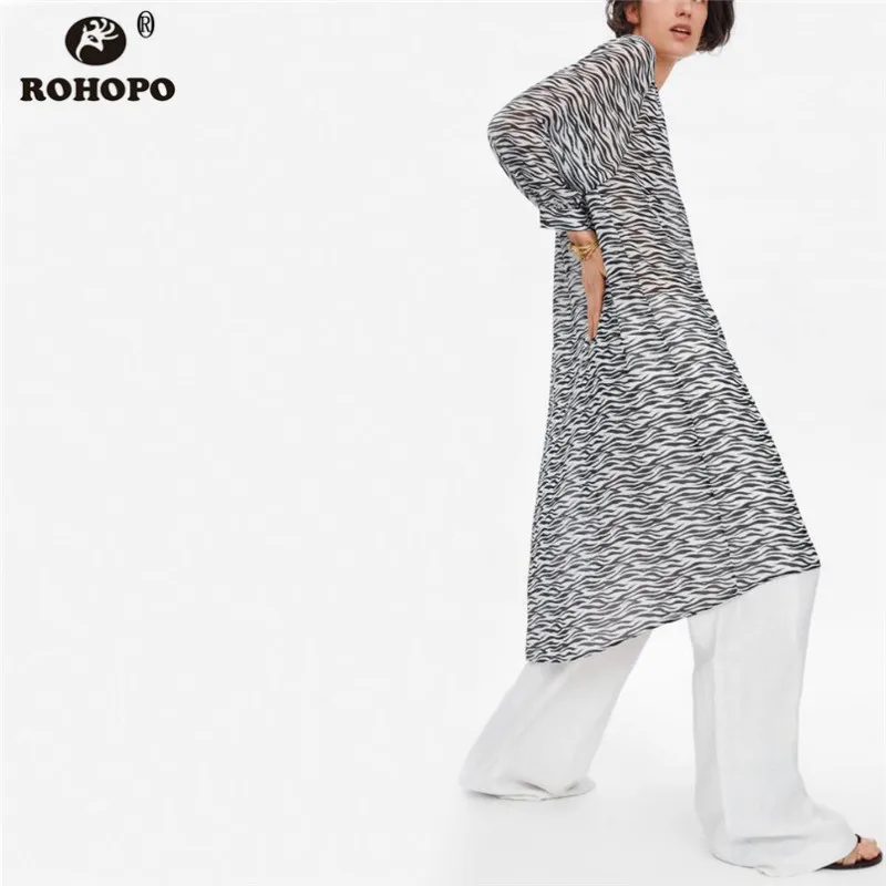 ROHOPO Women Zebra Blouse High and Low Woomen Trim Long Printed Blouse Shirt Autumn Long Sleeve Pullover Top Shirt #AZ9291
ROHOPO Women Zebra Blouse High and Low Woomen Trim Long Printed Blouse Shirt Autumn Long Sleeve Pullover Top Shirt #AZ9291