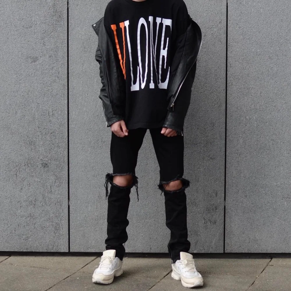Top quality Men black ripped distressed jean button fly knee hole open leg zipper slim fit denim pants
Top quality Men black ripped distressed jean button fly knee hole open leg zipper slim fit denim pants