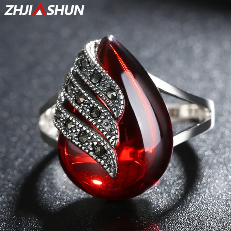 ZHJIASHUN 925 Sterling Silver Gemstone Garnet Rings Water Drop Shape Thai Silver Wedding Bands Jewelry Accessories
ZHJIASHUN 925 Sterling Silver Gemstone Garnet Rings Water Drop Shape Thai Silver Wedding Bands Jewelry Accessories