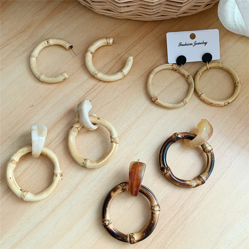 Europe New Exaggerated Vintage Bamboo Big Circle Statement Drop Earrings For Women Fashion Jewelry Acrylic Resin Round Earings
Europe New Exaggerated Vintage Bamboo Big Circle Statement Drop Earrings For Women Fashion Jewelry Acrylic Resin Round Earings