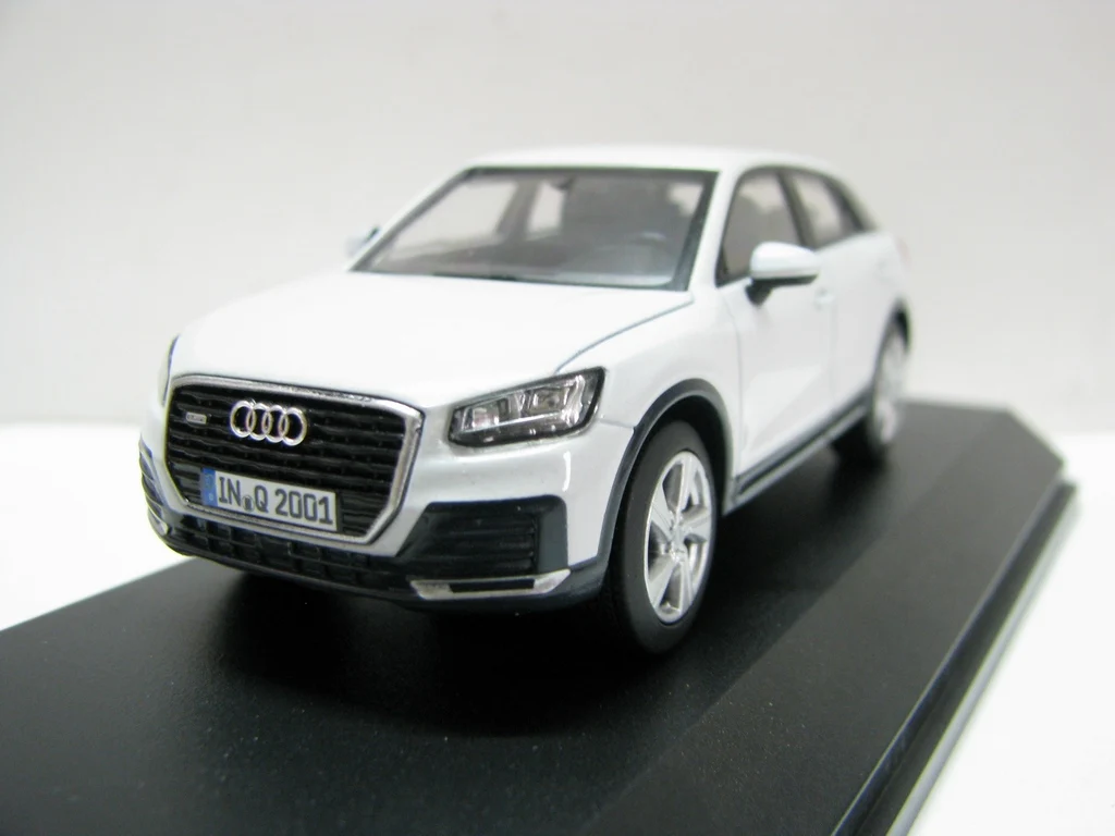 Original factory 1:43 Au di Q2 White alloy toy car toys for children diecast model Birthday gift | Игрушки и хобби