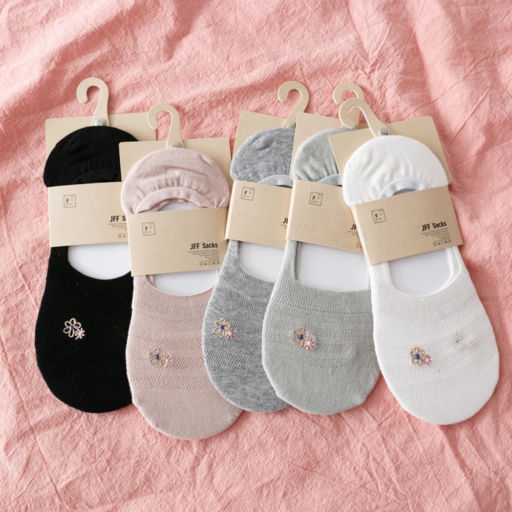 1Pair Cool Invisible Cotton Socks Summer Boat Socks Embroidered Casual Short Socks for Women Candy Color Slippers Socks
1Pair Cool Invisible Cotton Socks Summer Boat Socks Embroidered Casual Short Socks for Women Candy Color Slippers Socks