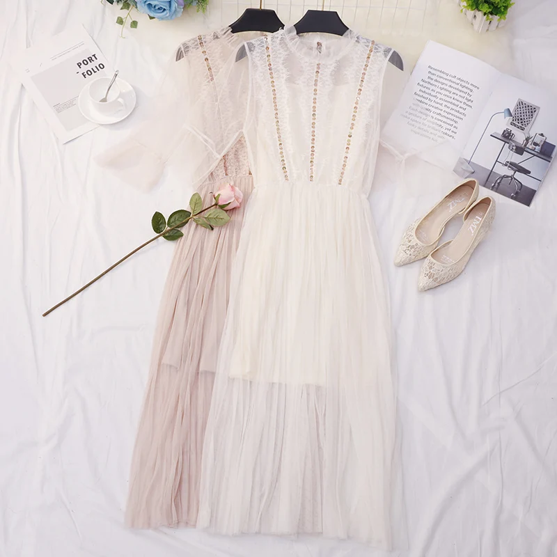 New Women Summer Flare Sleeve Voile Dress Vintage Sequined Lace Flower Pullover Elastic Slim High Waist Mesh Gauze Pleated Dress 
New Women Summer Flare Sleeve Voile Dress Vintage Sequined Lace Flower Pullover Elastic Slim High Waist Mesh Gauze Pleated Dress