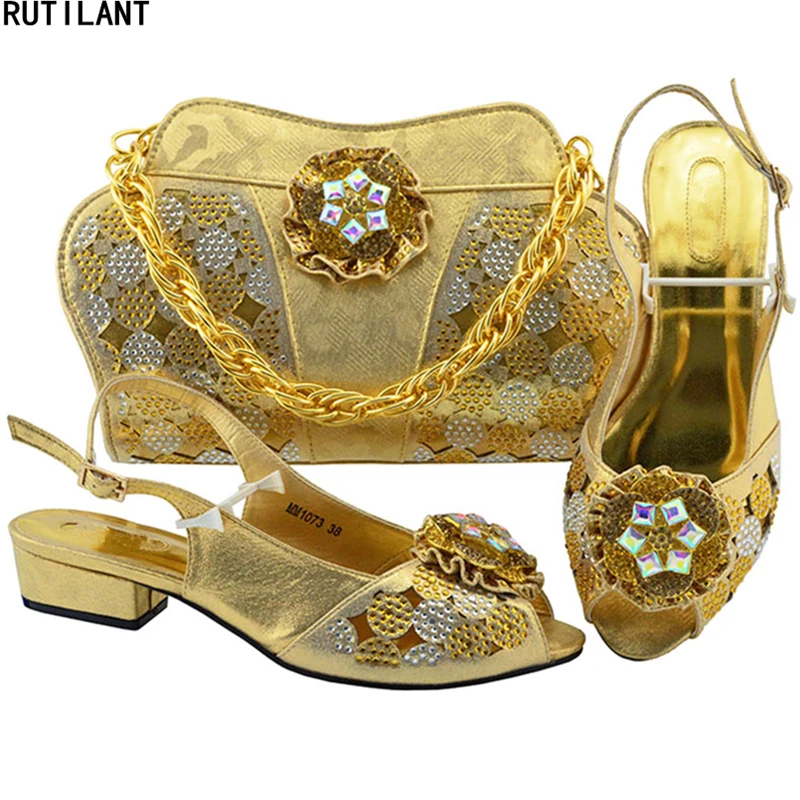 New Women Italian Matching Shoes and Bag Set Decorated with Rhinestone for Party Shoes and Bag Set 2018 African Shoe and Bag Set
New Women Italian Matching Shoes and Bag Set Decorated with Rhinestone for Party Shoes and Bag Set 2018 African Shoe and Bag Set